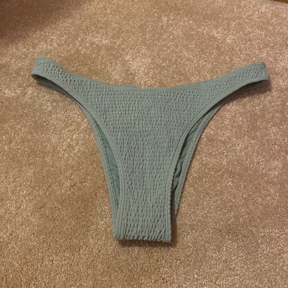 Hollister Hi-Cut Cheeky Bikini Bottom